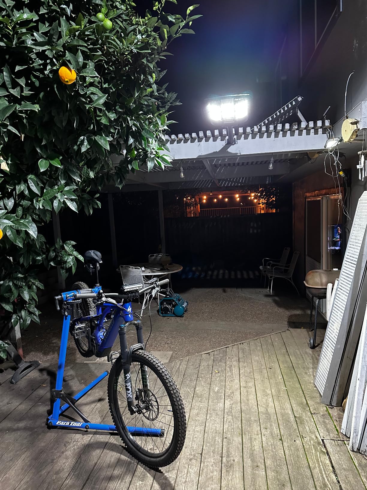 Top 10 reasons for using solar street lights at home - Gefolly